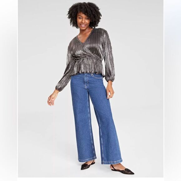 ON 34 TH Tops - ON 34TH Women's Metallic Plissé Surplice-Neck Peplum M